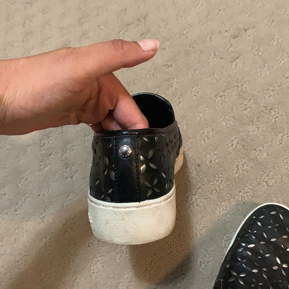 Michael Kors women shoes. Worn few times size 9 - Picture 3 of 5